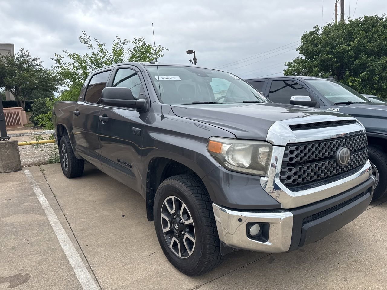 Used 2018 Toyota Tundra SR5 w/ SR5 Upgrade Package AWD/4WD image 3