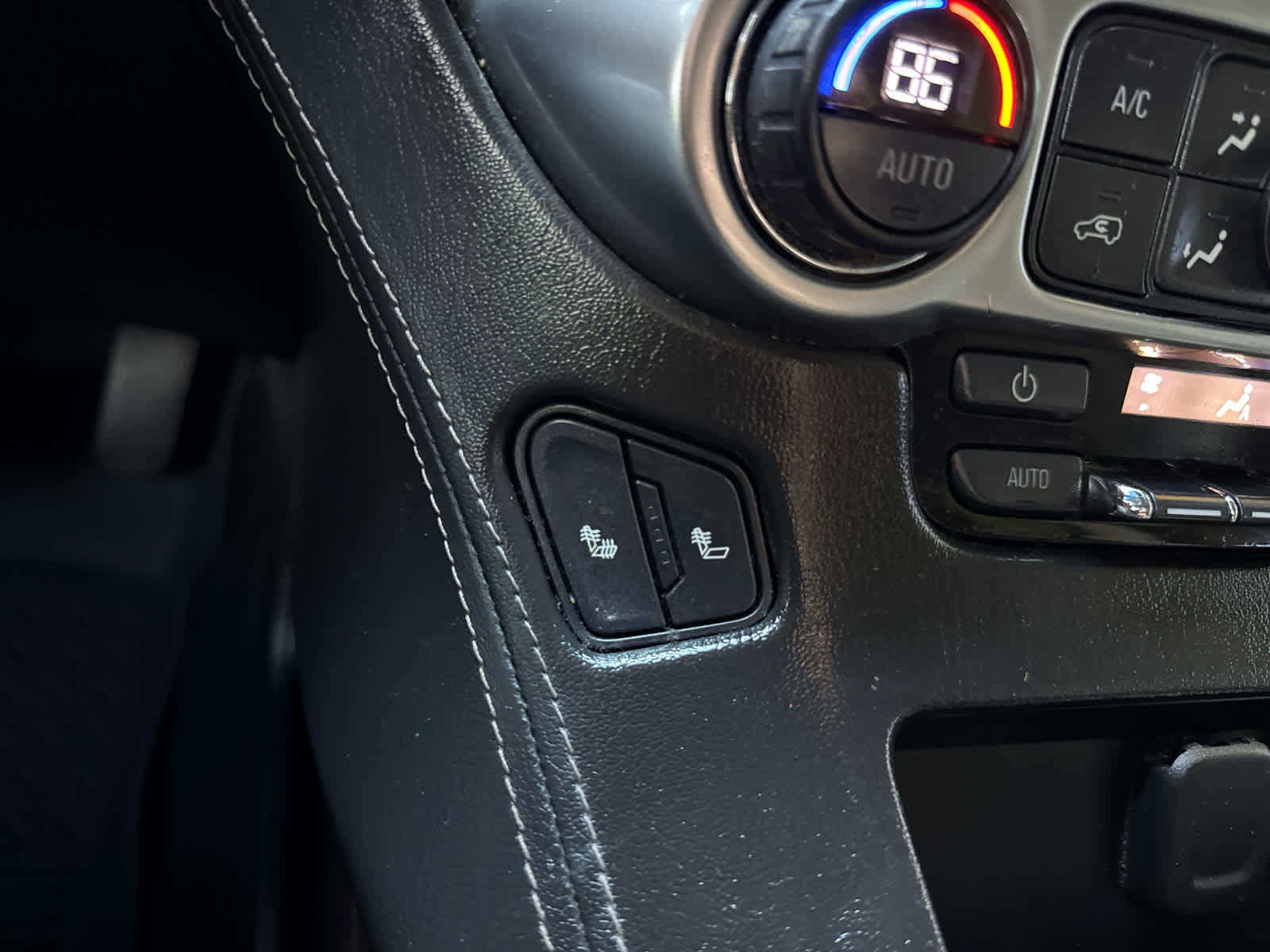 Used 2020 Chevrolet Tahoe LT image 15