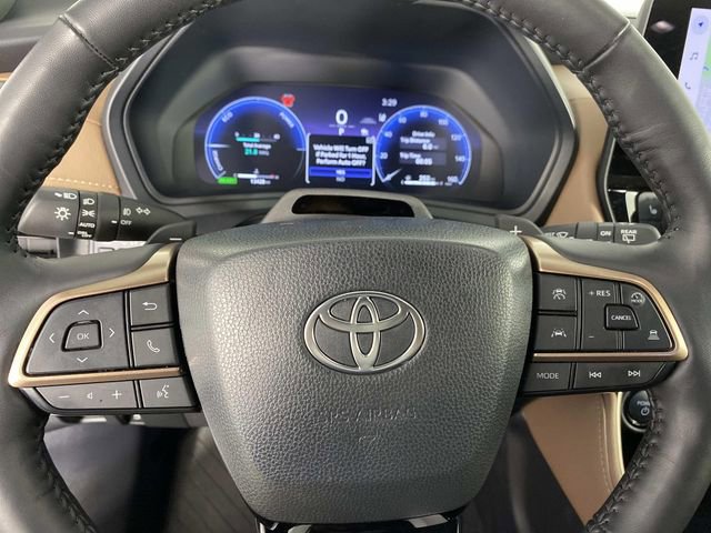 Used 2025 Toyota Grand Highlander AWD Hybrid image 16