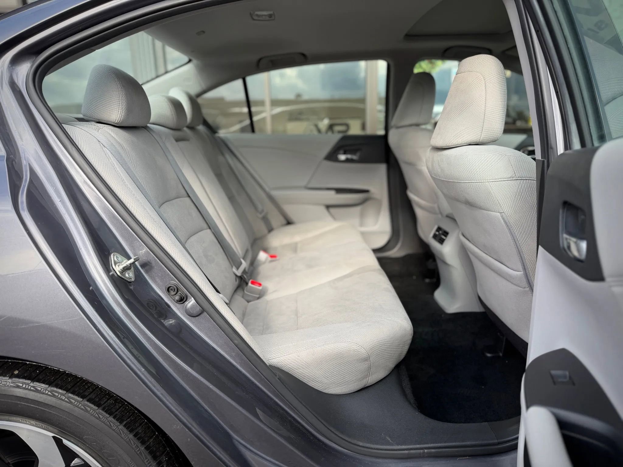 Used 2017 Honda Accord EX image 18