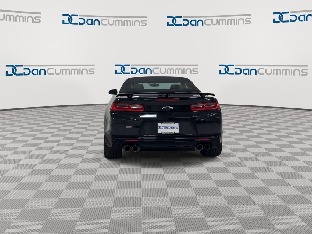 Used 2018 Chevrolet Camaro SS RWD image 7