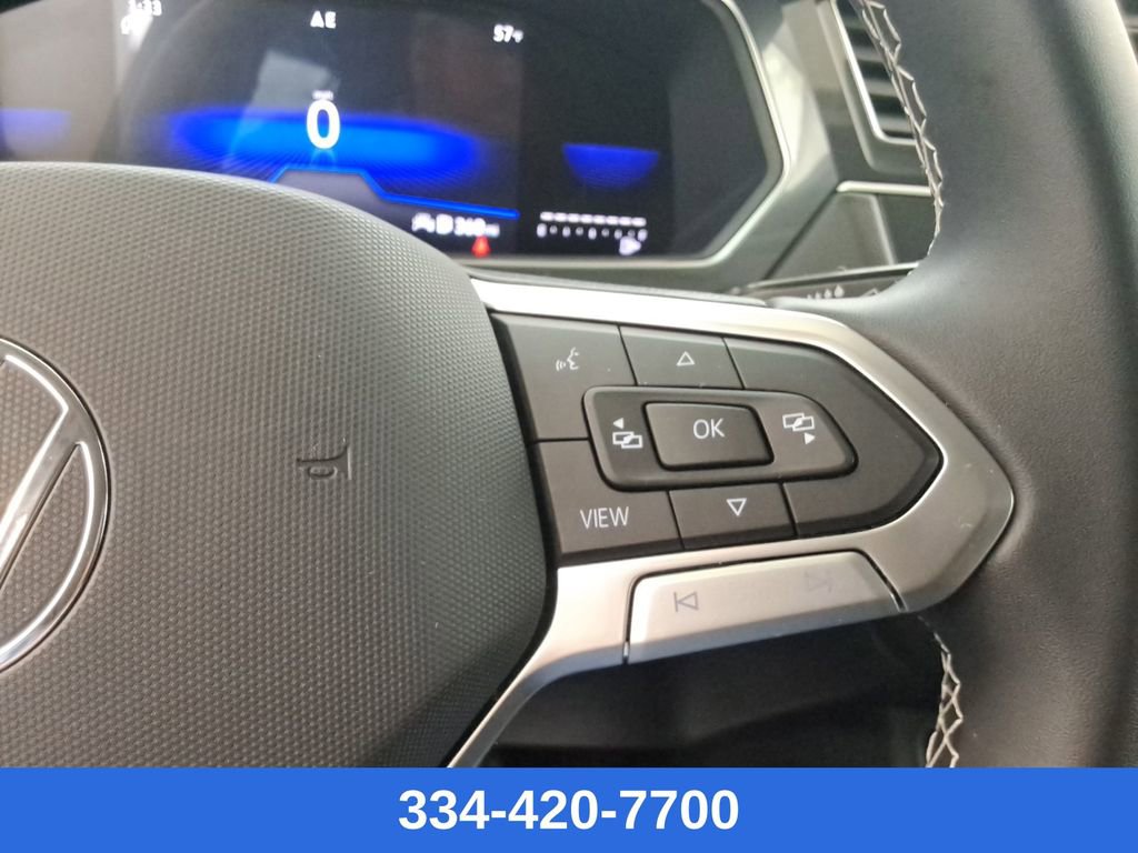 Used 2023 Volkswagen Tiguan SE image 25