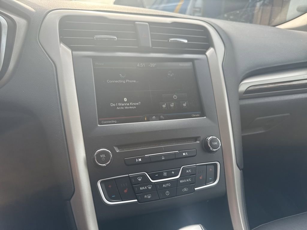 Used 2016 Ford Fusion SE w/ Equipment Group 202A AWD/4WD image 11