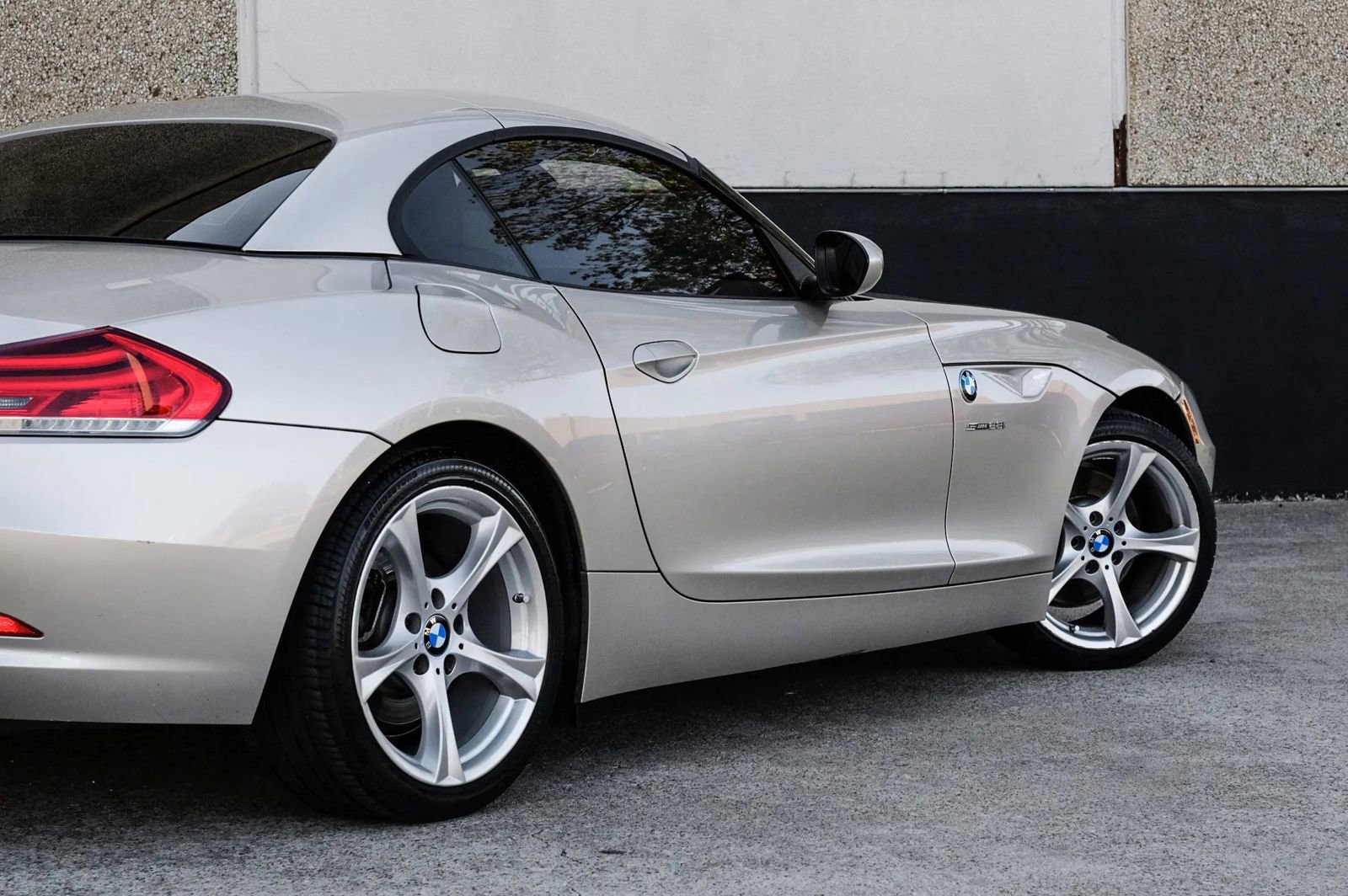 Used 2012 BMW Z4 sDrive28i image 11