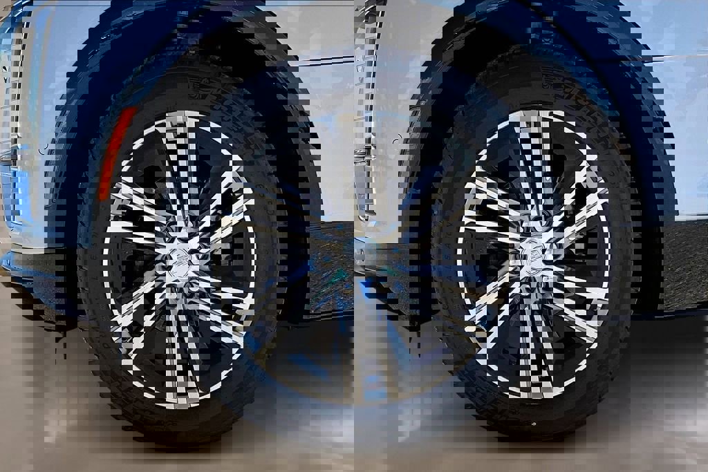 New 2026 Cadillac Lyriq Luxury image 12