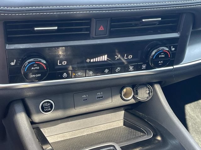 Used 2023 Nissan Rogue SV w/ SV Premium B Package AWD/4WD image 31