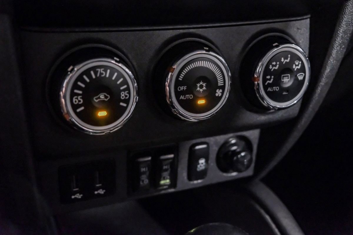 Used 2018 Mitsubishi Outlander Sport SE FWD image 18