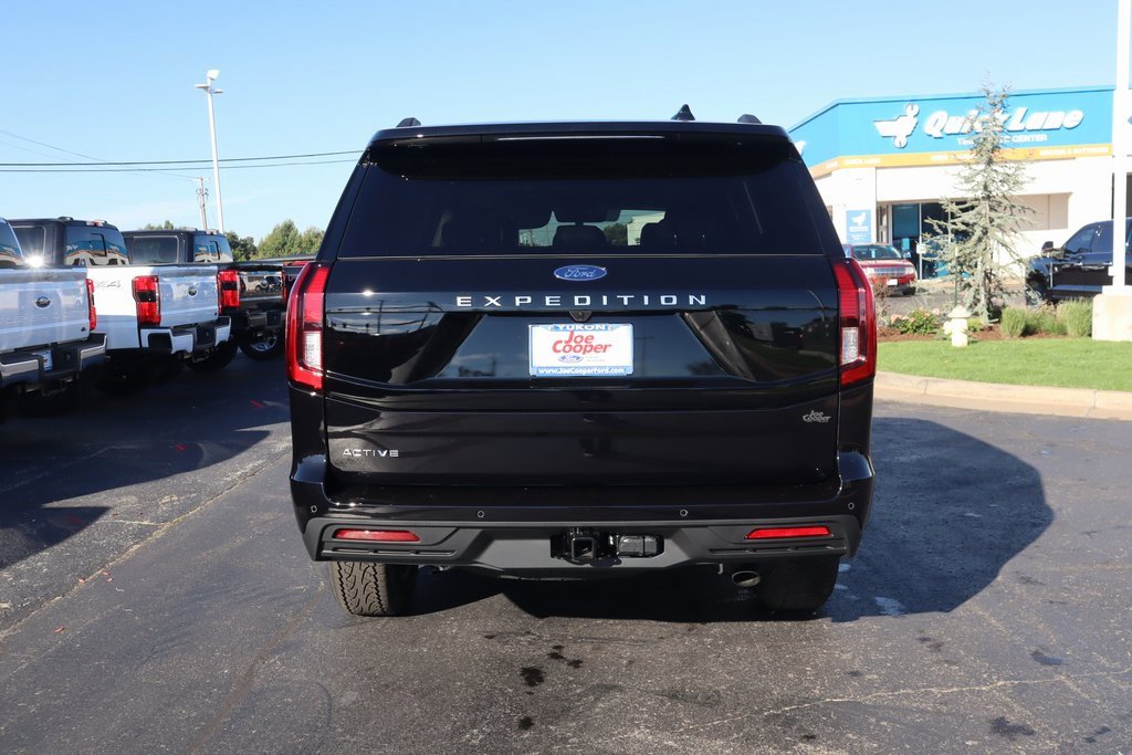 New 2025 Ford Expedition Active image 23