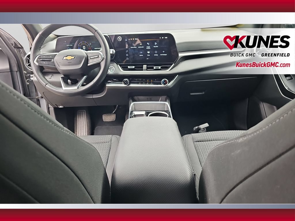 Used 2025 Chevrolet Equinox LT FWD image 18