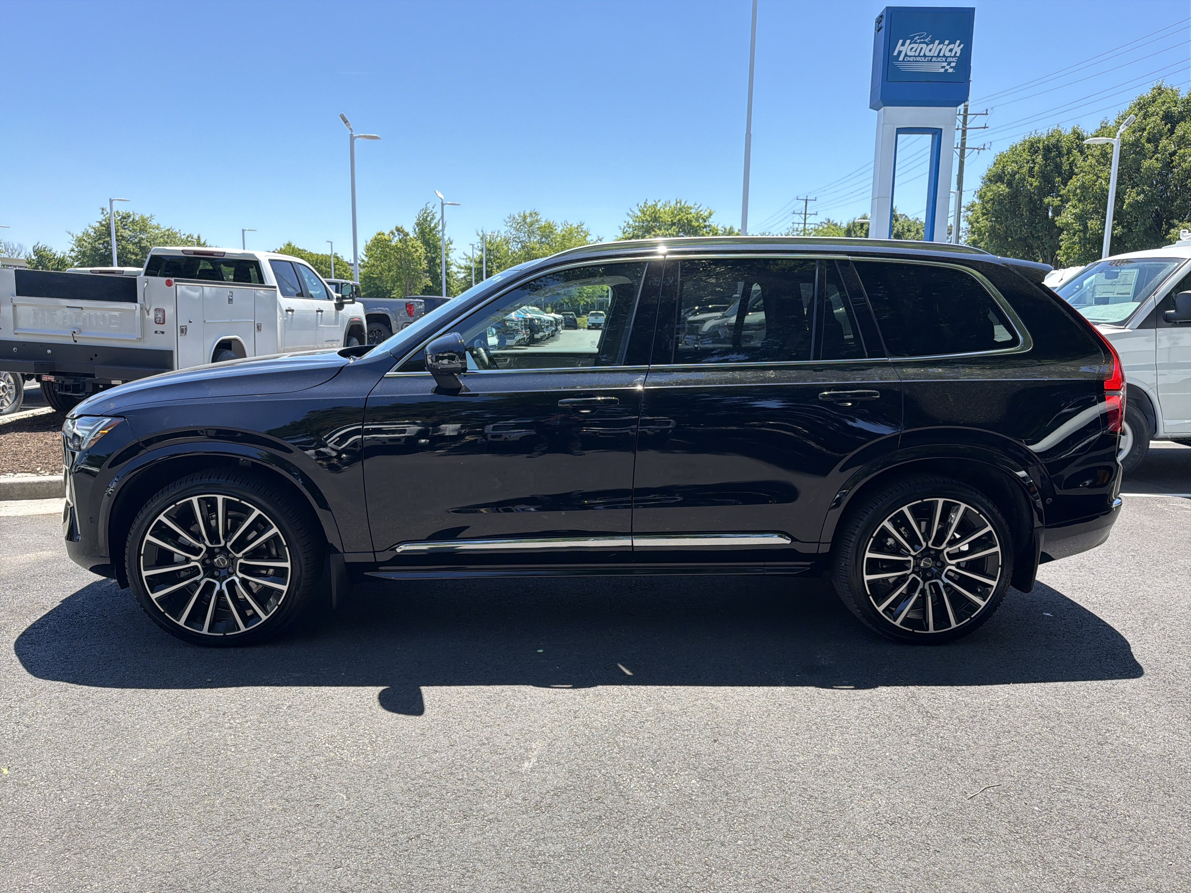 Used 2025 Volvo XC90 B6 Ultra w/ Lounge Package AWD/4WD image 7