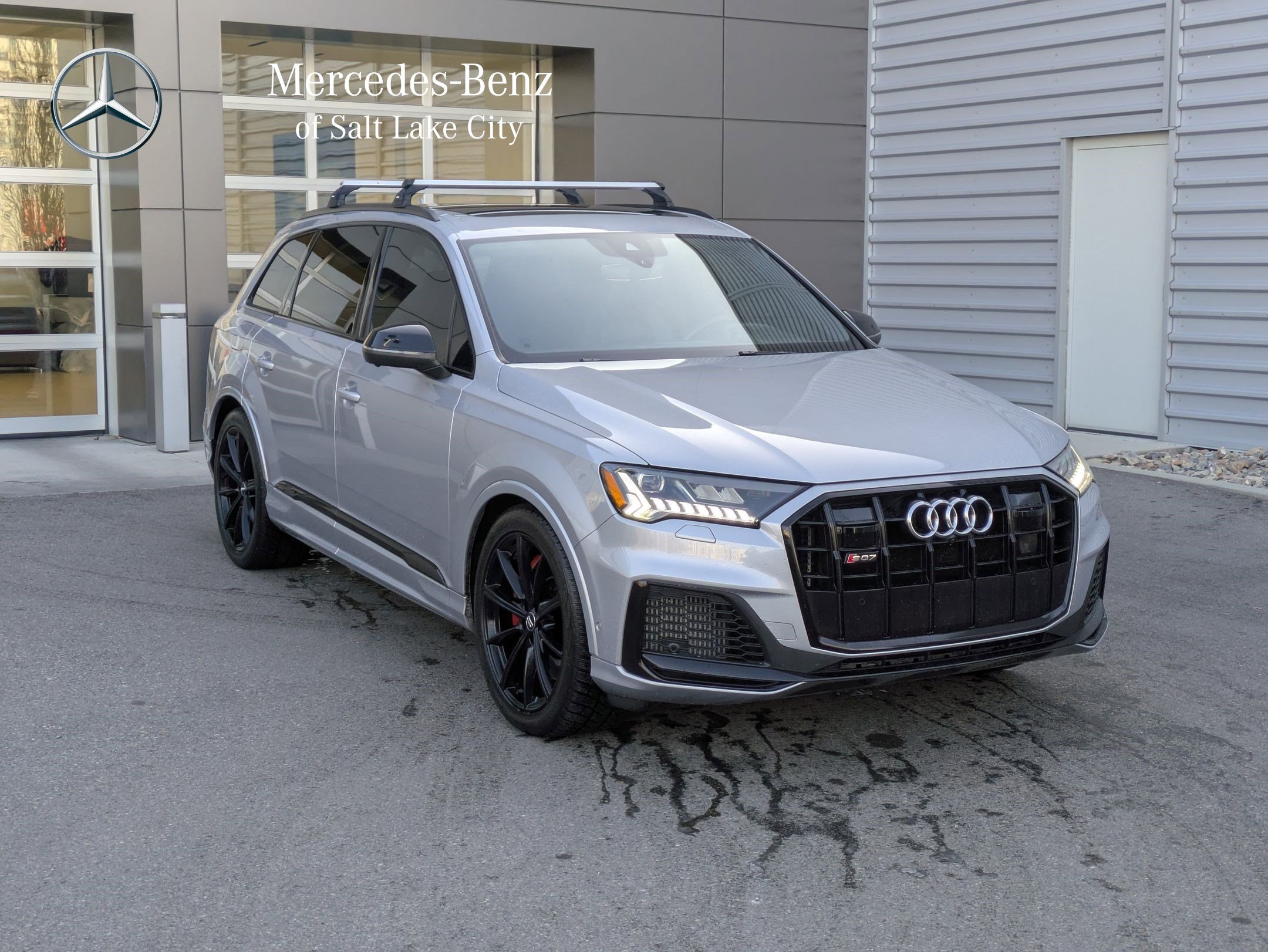 Used 2020 Audi SQ7 Premium Plus w/ SQ7 Black Optic Package image 1