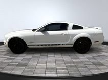 Used 2005 Ford Mustang Premium RWD image 4