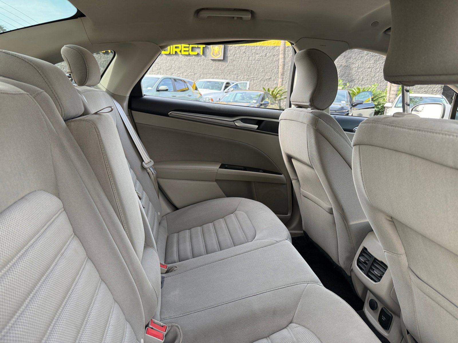 Used 2017 Ford Fusion SE image 17