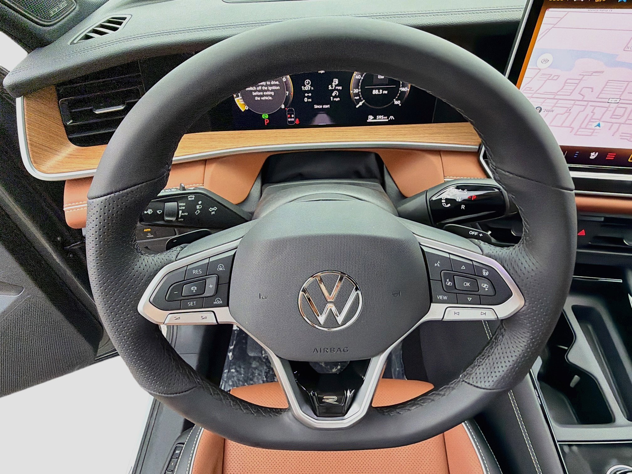 New 2026 Volkswagen Tiguan SEL R-Line AWD/4WD image 41