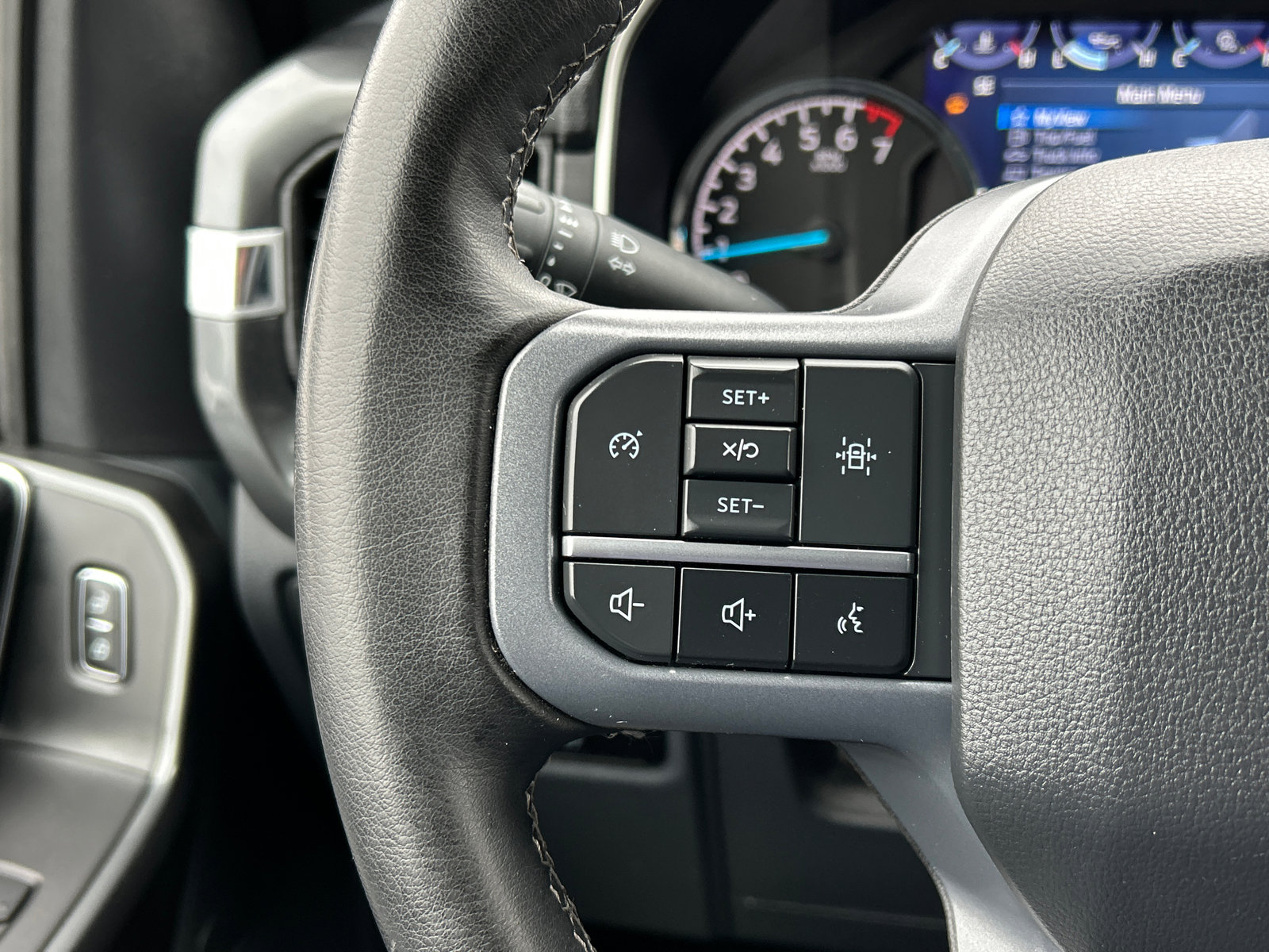 Used 2023 Ford F150 XLT w/ Equipment Group 302A High image 13