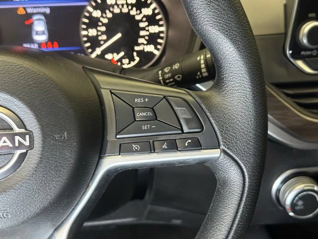 Used 2024 Nissan Altima 2.5 SV FWD image 24