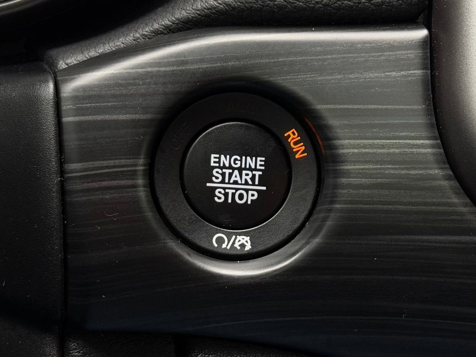 Used 2019 Jeep Grand Cherokee Laredo image 25