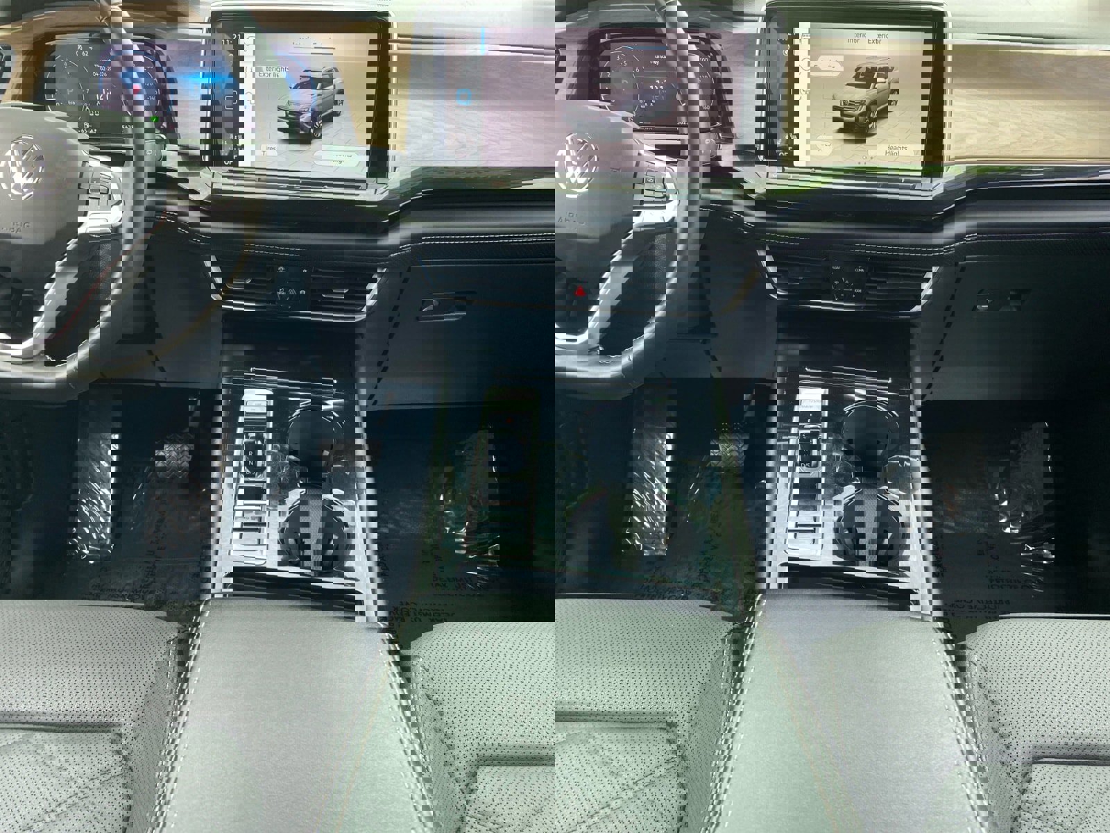 Used 2024 Volkswagen Atlas SE image 11