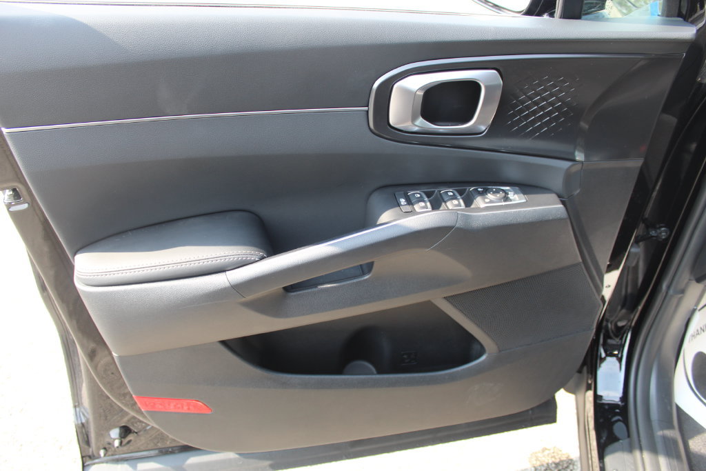 New 2026 Kia Sorento LX FWD image 19