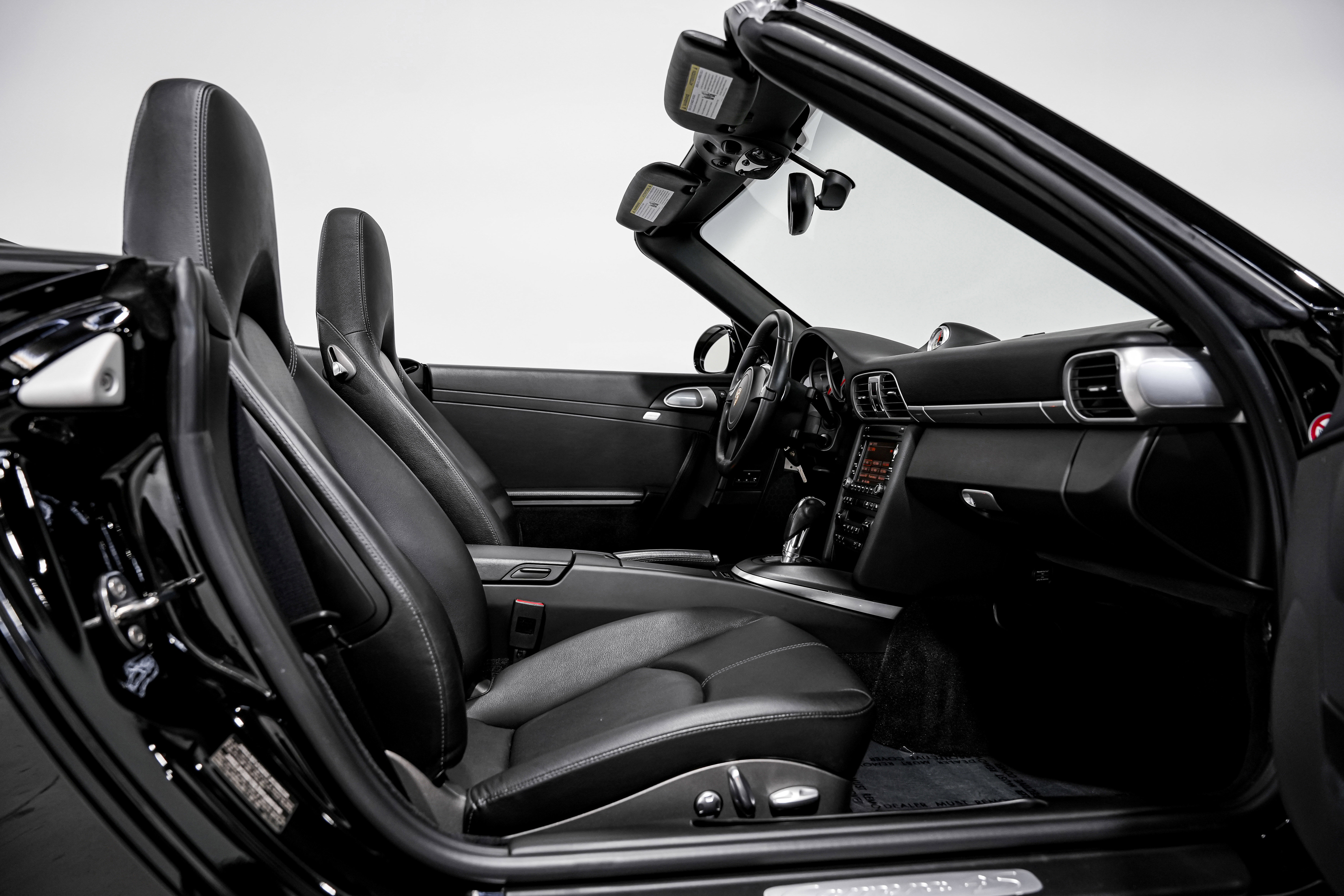 Used 2011 Porsche 911 Carrera 4S image 28