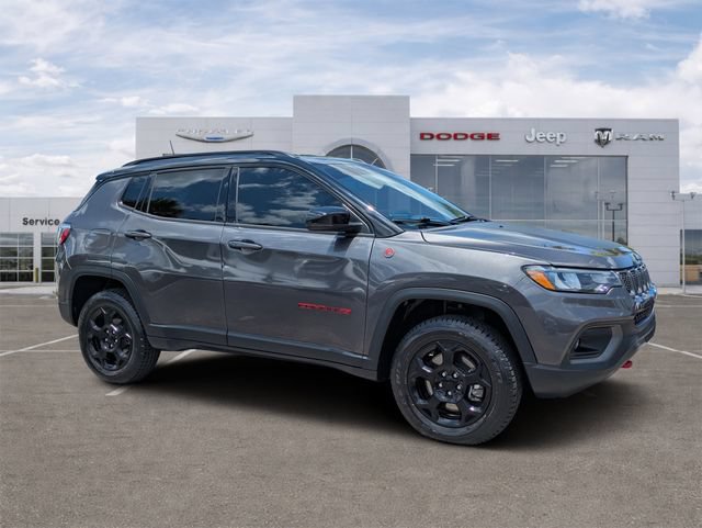 Certified 2023 Jeep Compass Trailhawk w/ Trailer Tow Group AWD/4WD image 1