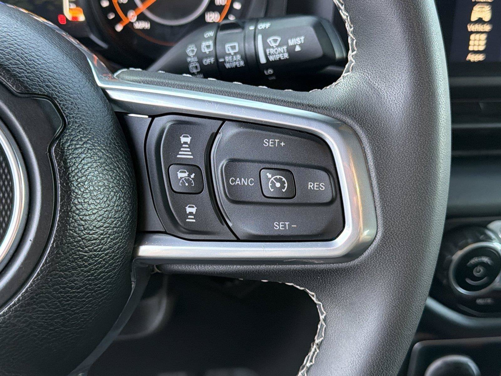 Used 2025 Jeep Wrangler Unlimited Sahara w/ Safety Group AWD/4WD image 25