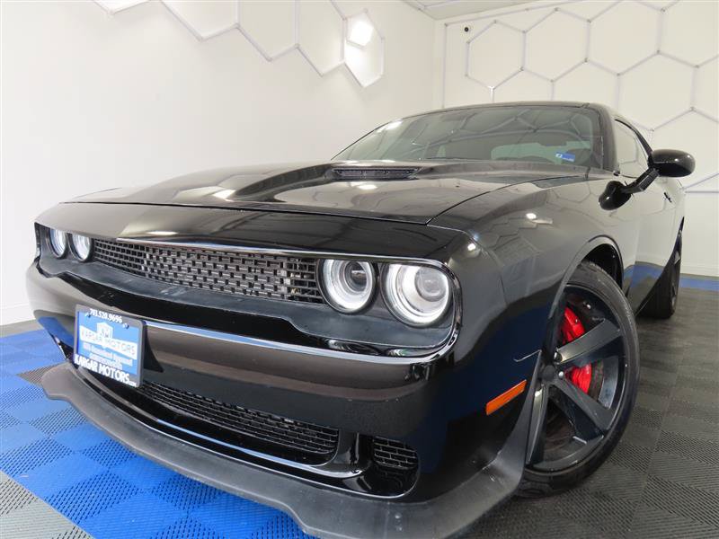 Used 2018 Dodge Challenger T/A RWD image 1