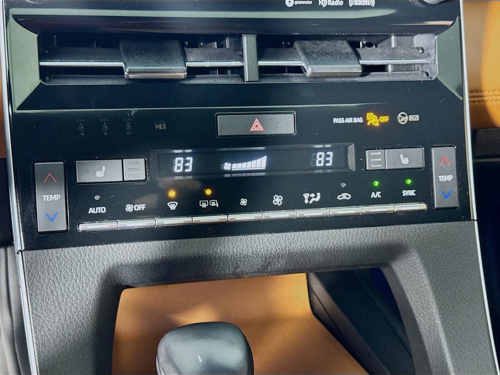 Used 2021 Toyota Avalon XSE image 22