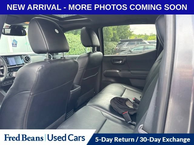 Used 2023 Toyota Tacoma TRD Sport w/ TRD Premium Sport Package AWD/4WD image 15