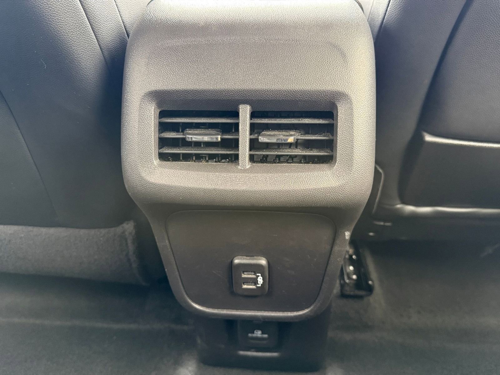 Used 2024 GMC Terrain SLT AWD/4WD image 24