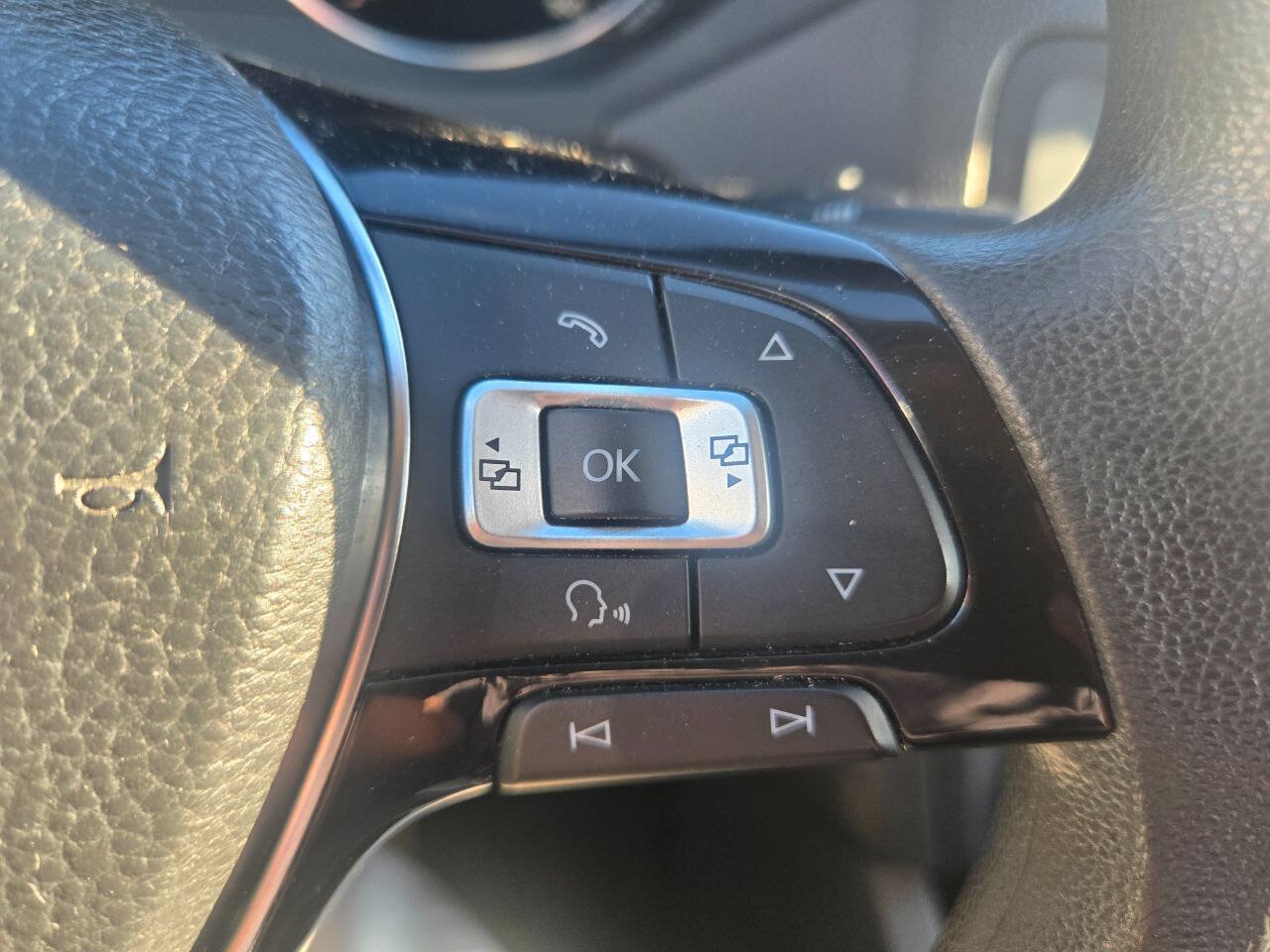 Used 2015 Volkswagen Jetta SE FWD image 43