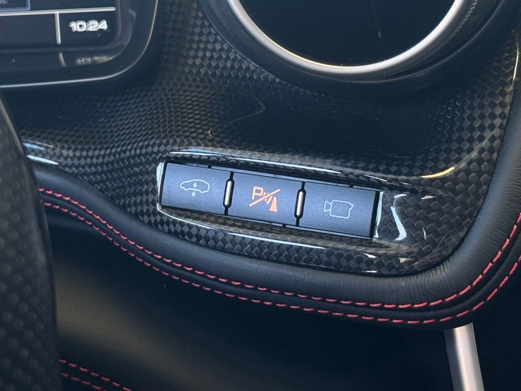 Used 2018 Ferrari GTC4Lusso T image 19