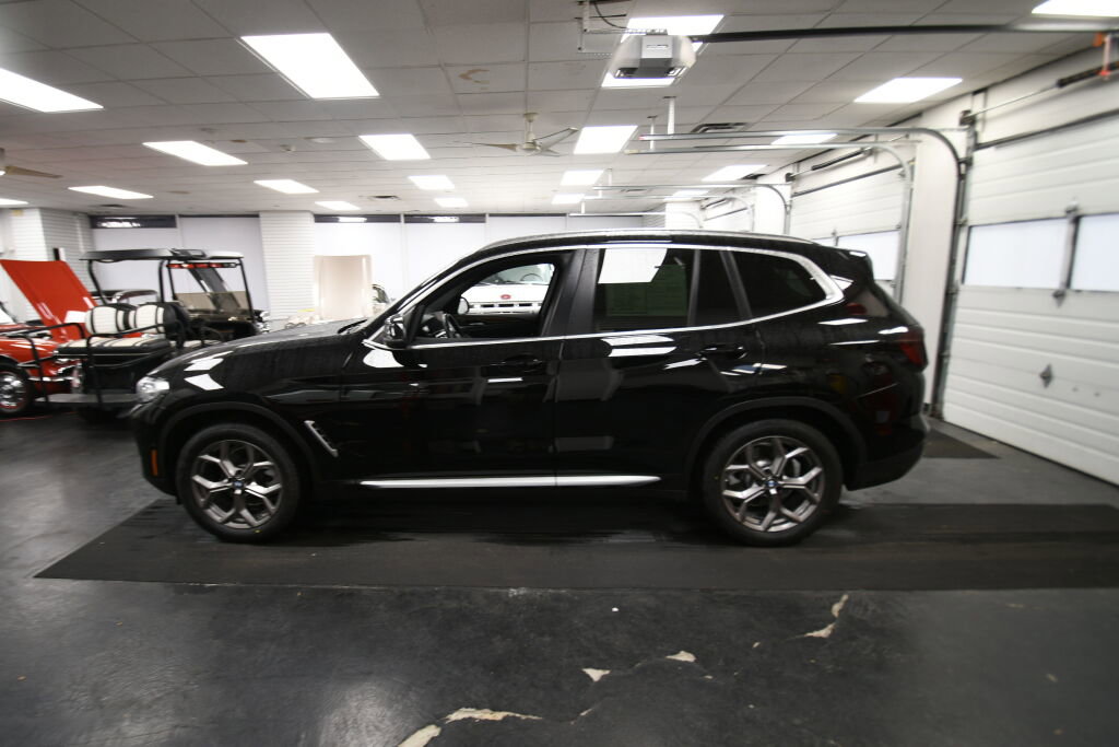 Used 2024 BMW X3 xDrive30i w/ Premium Package w/ZPA image 5