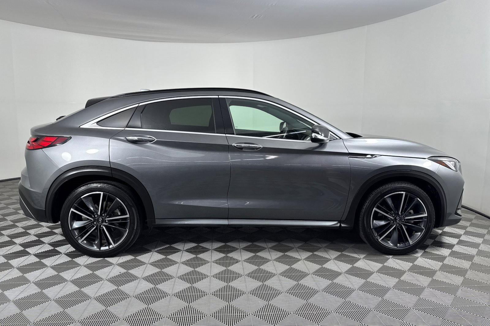 Used 2024 INFINITI QX55 Luxe image 4