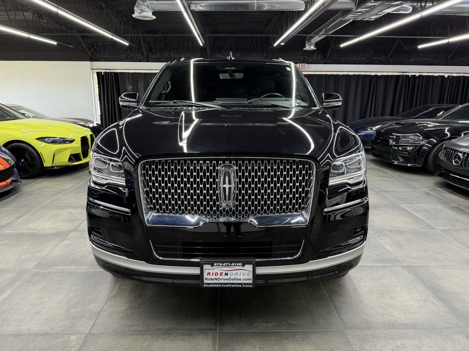 Used 2023 Lincoln Navigator Reserve image 10