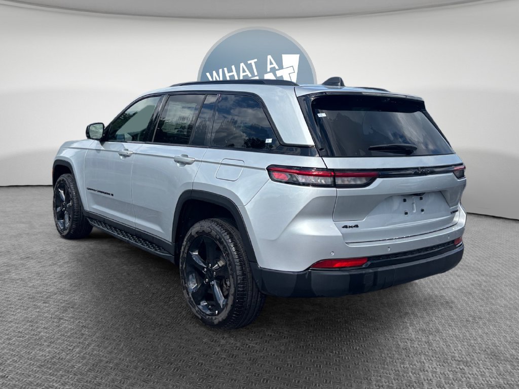 New 2025 Jeep Grand Cherokee Limited w/ Luxury Tech Group II AWD/4WD image 6