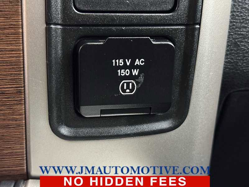 Used 2016 RAM 1500 Laramie w/ Convenience Group image 40