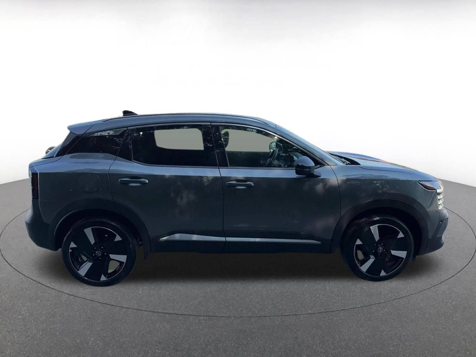 Used 2026 Nissan Kicks SR AWD/4WD image 16