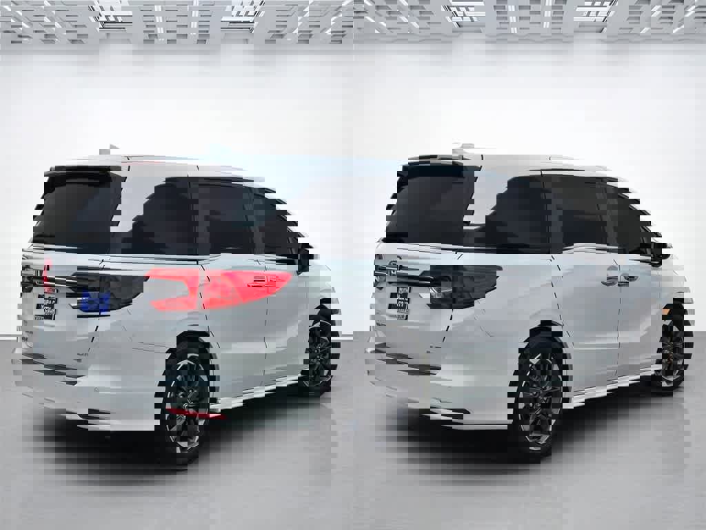 Used 2023 Honda Odyssey Elite image 6
