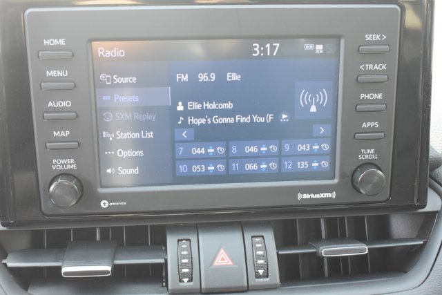 Used 2022 Toyota RAV4 XLE Premium image 25