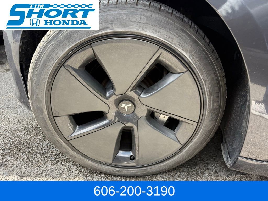 Used 2021 Tesla Model 3 Standard Range Plus RWD image 10