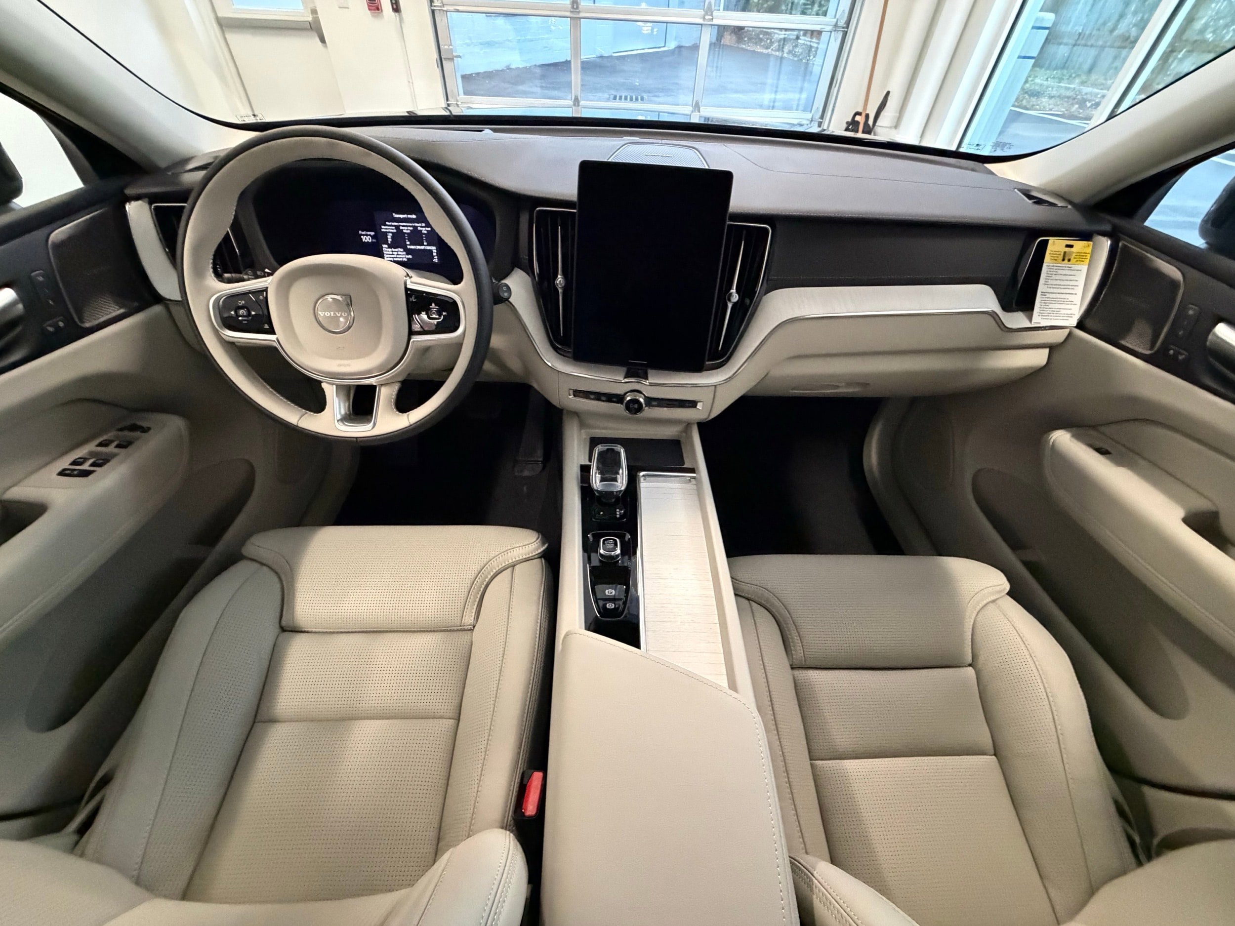 New 2026 Volvo XC60 B5 Ultra w/ Protection Package Premier AWD/4WD image 13
