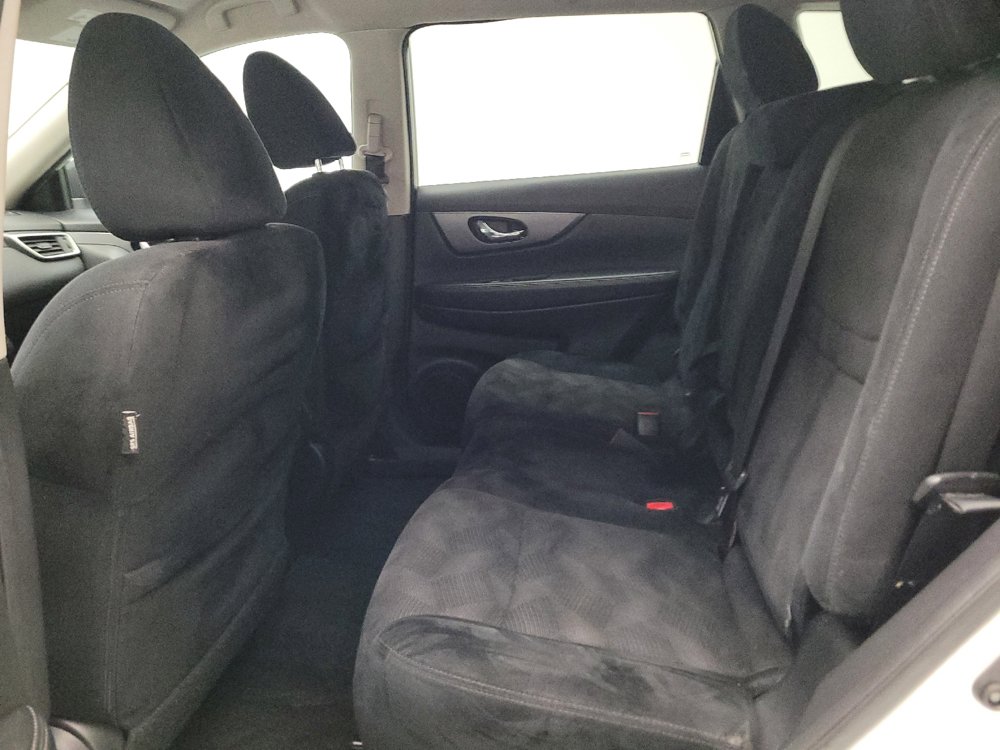 Used 2016 Nissan Rogue S w/ S Family Package FWD image 18