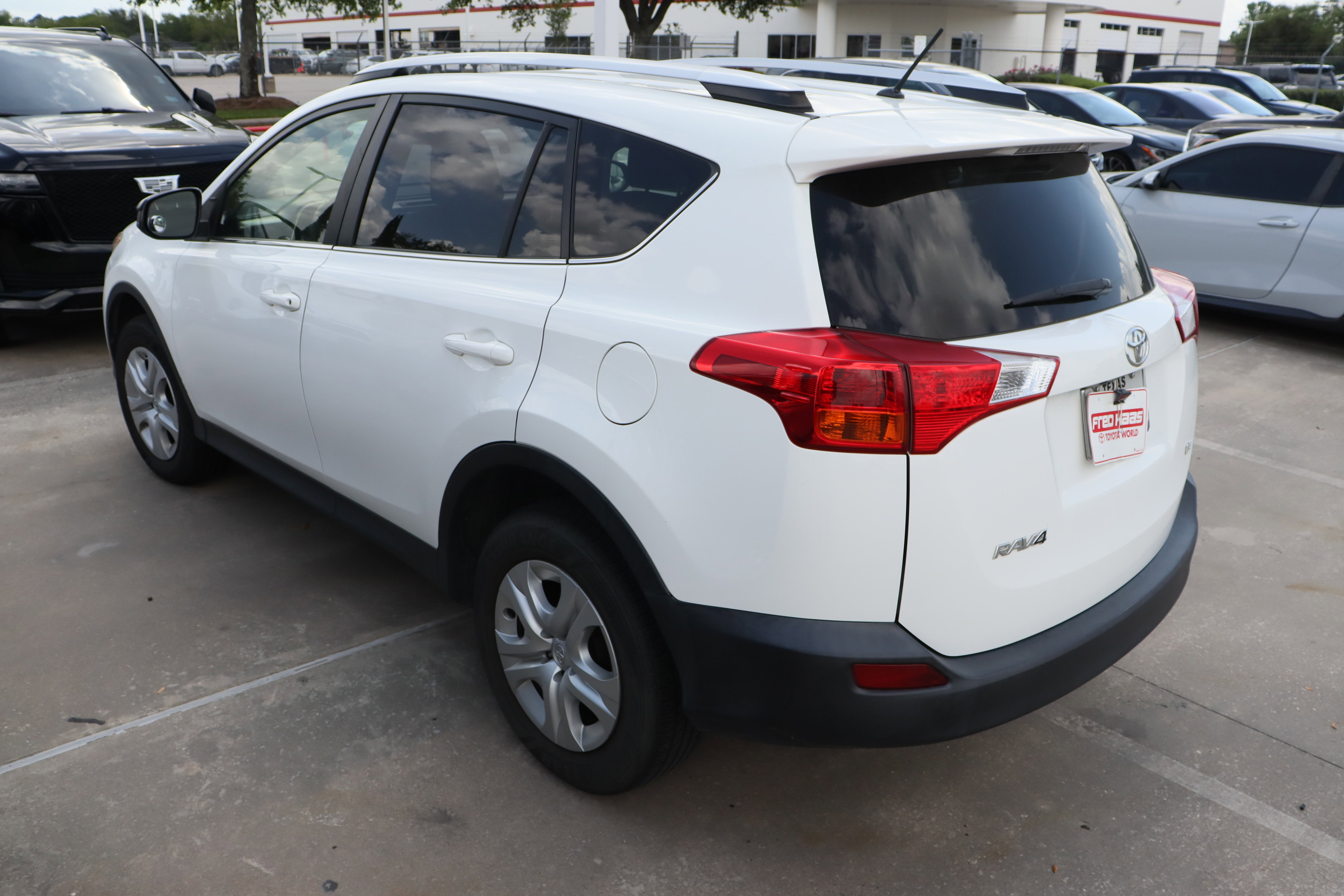Used 2015 Toyota RAV4 LE image 6