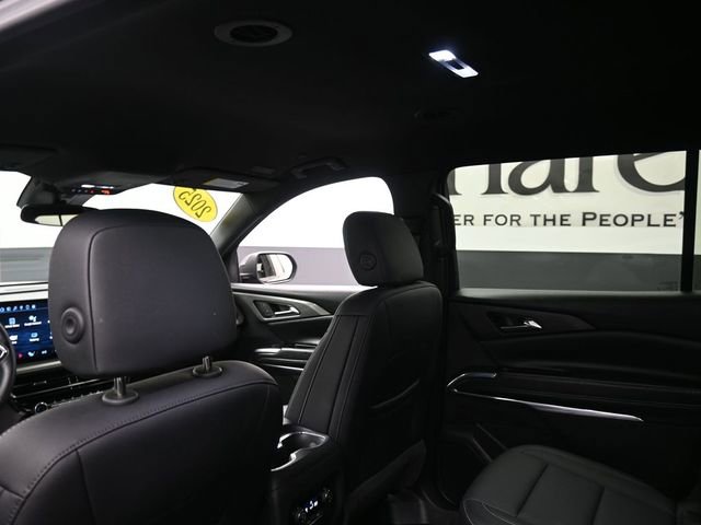 Used 2025 Chevrolet Traverse LT image 25