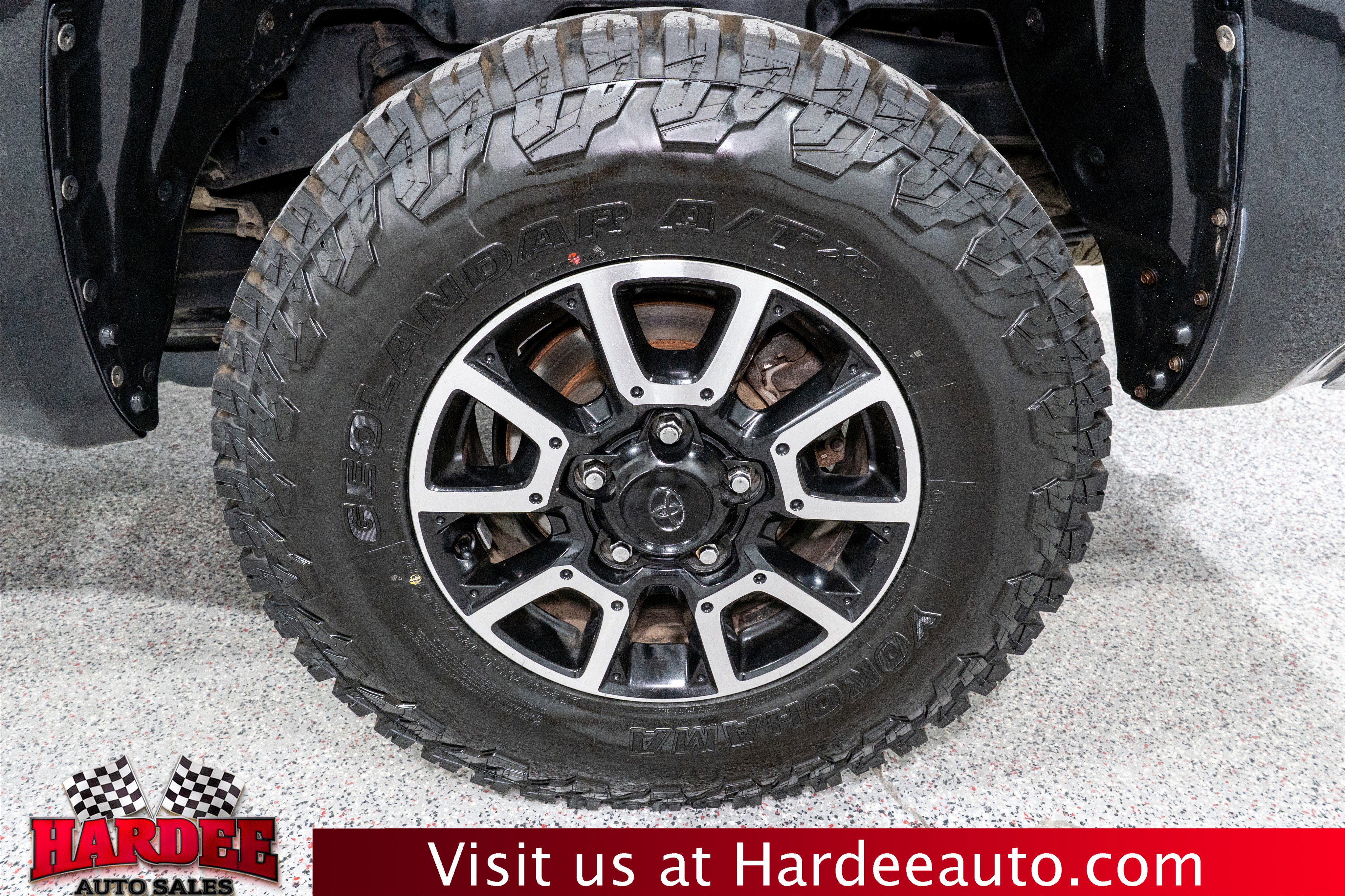 Used 2015 Toyota Tundra SR5 w/ TRD Off Road Package AWD/4WD image 8