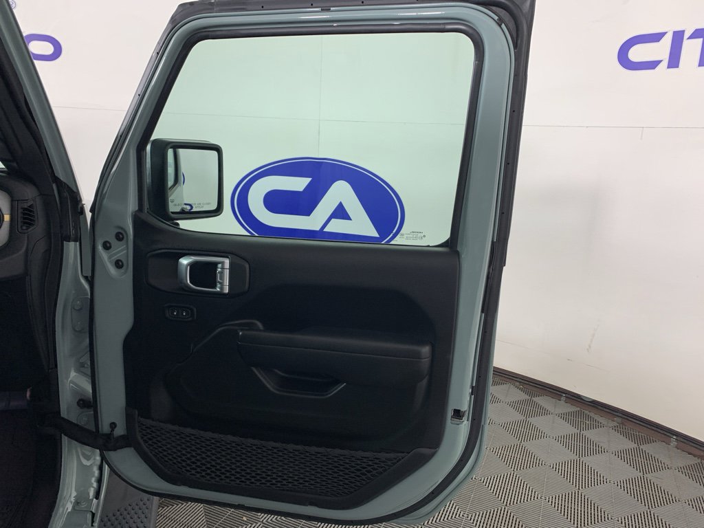 Used 2024 Jeep Wrangler Sport S image 38