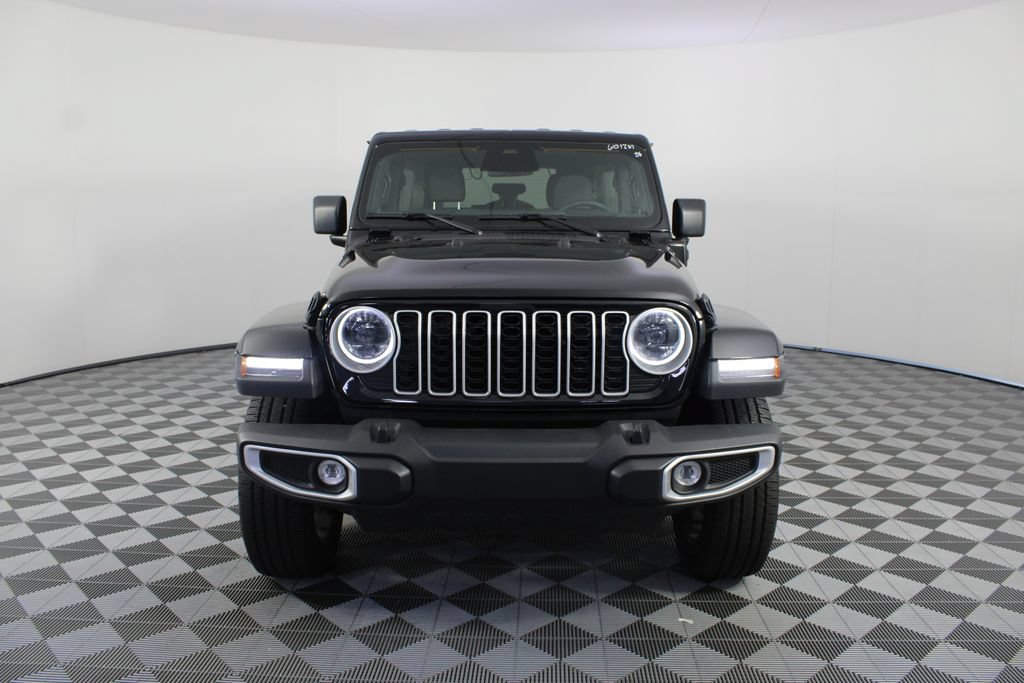 Used 2025 Jeep Wrangler Unlimited Sahara AWD/4WD image 25