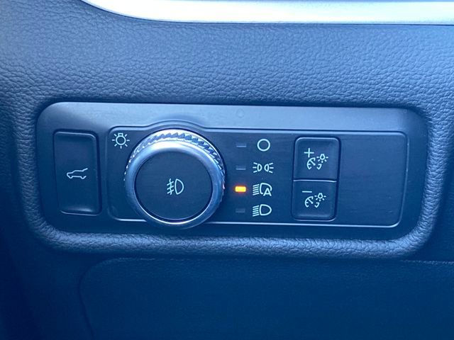 Used 2022 Ford Explorer XLT w/ Equipment Group 202A image 32