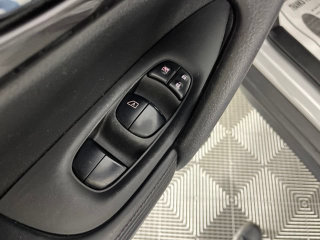 Used 2019 Nissan Rogue SV w/ Sun & Sound Touring Package FWD image 31